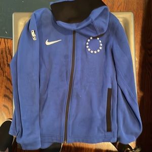 Nike sixers sideline warmup top. Kids size m